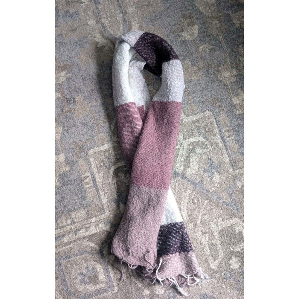 Aeropostale Raw Edge Fringe Purple/White/Pink 19 x 72” Scarf